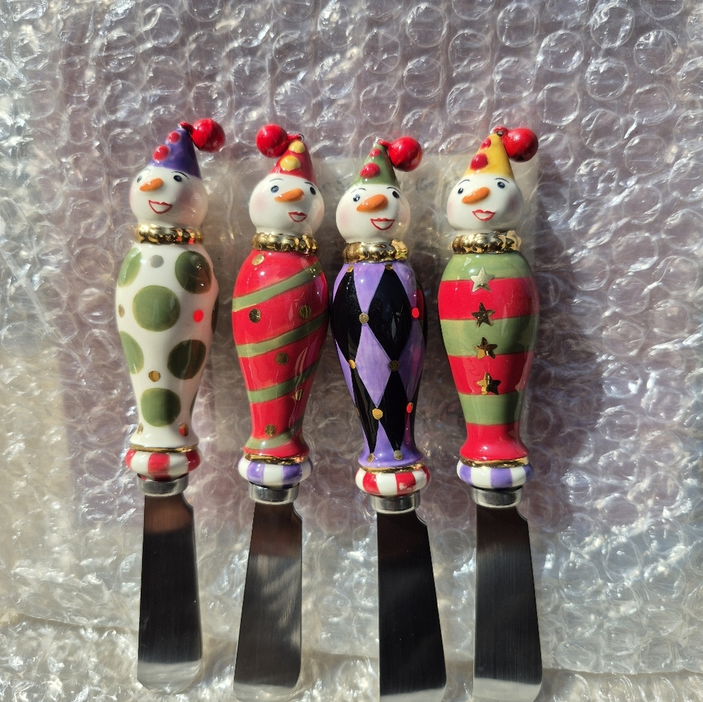 Department 56 Set of 4 Ceramic Clowns with Bells on Caps, Set of 4 Pre-owned